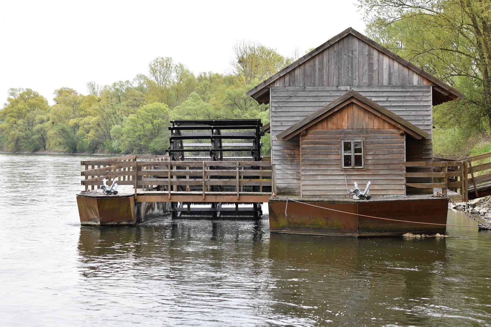 Skele su nekad preko Mure prevozile seljake i stoku, a danas oduševljene turiste