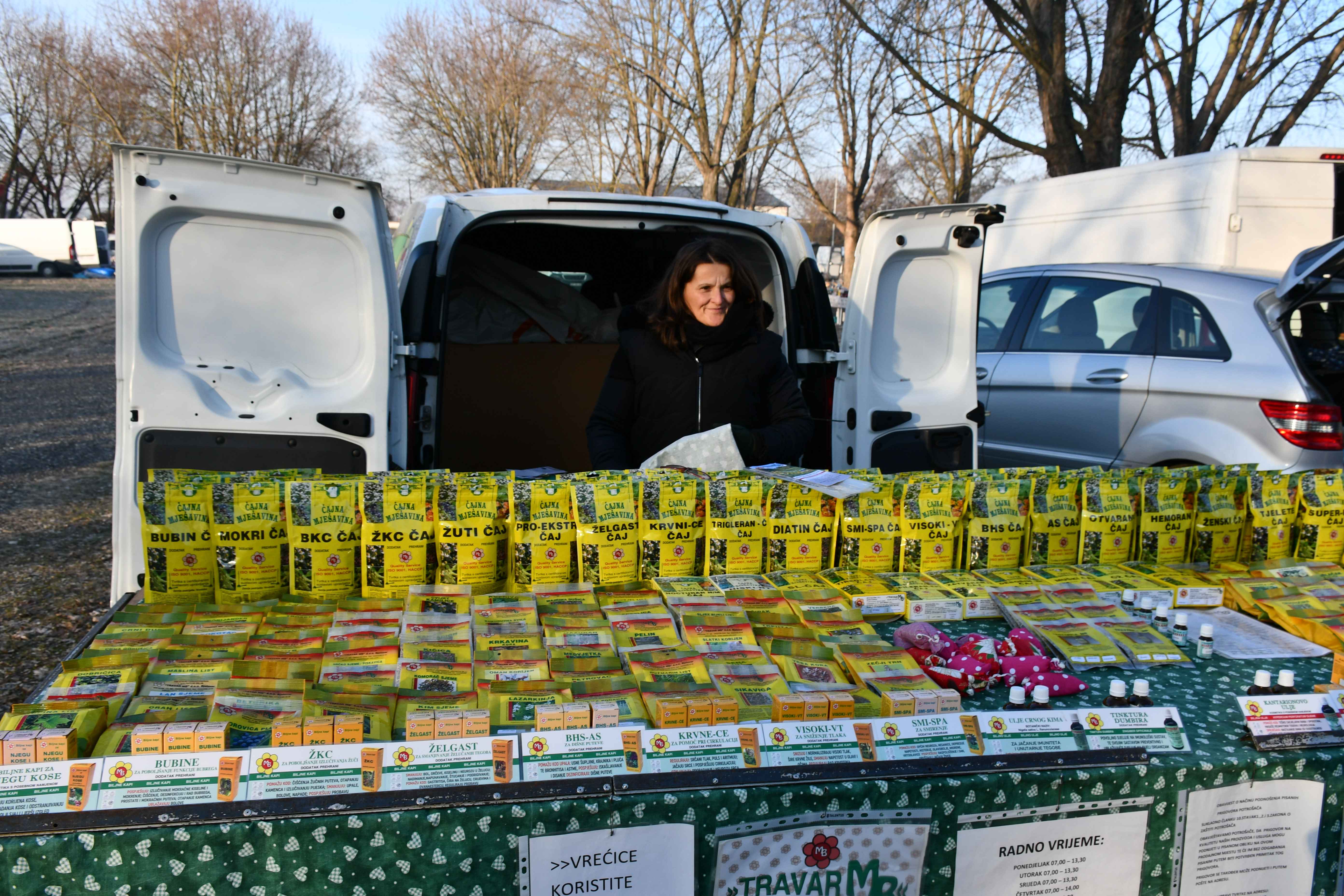ZUBATO SUNCE Bogata ponuda voća i povrća na čakovečkom sajmu, a zaigrao se i šah!