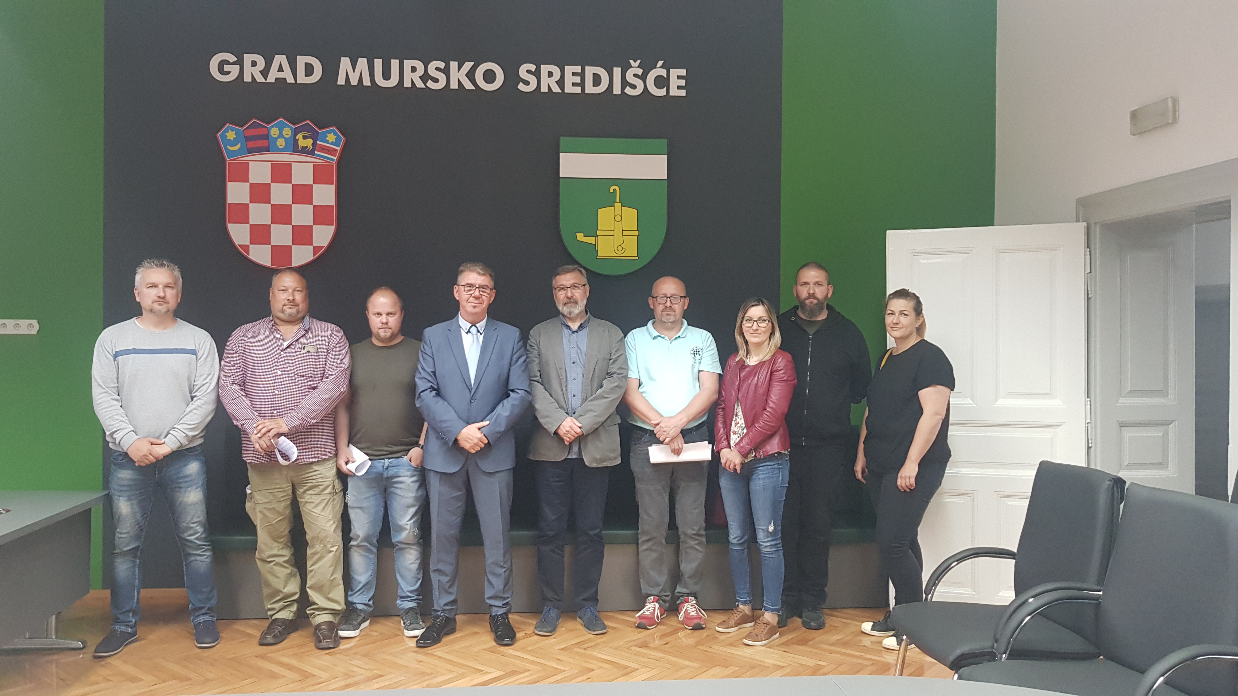 Potpisani ugovori o dodjeli poticaja za uređenje nekretnina na području Grada Mursko Središće   	Početkom siječnja ove godine Grad je raspisao Javni natječaj za dodjelu poticaja za uređenje nekretnina, a pravo na ostvarivanje poticaja imali su vlasnici ne