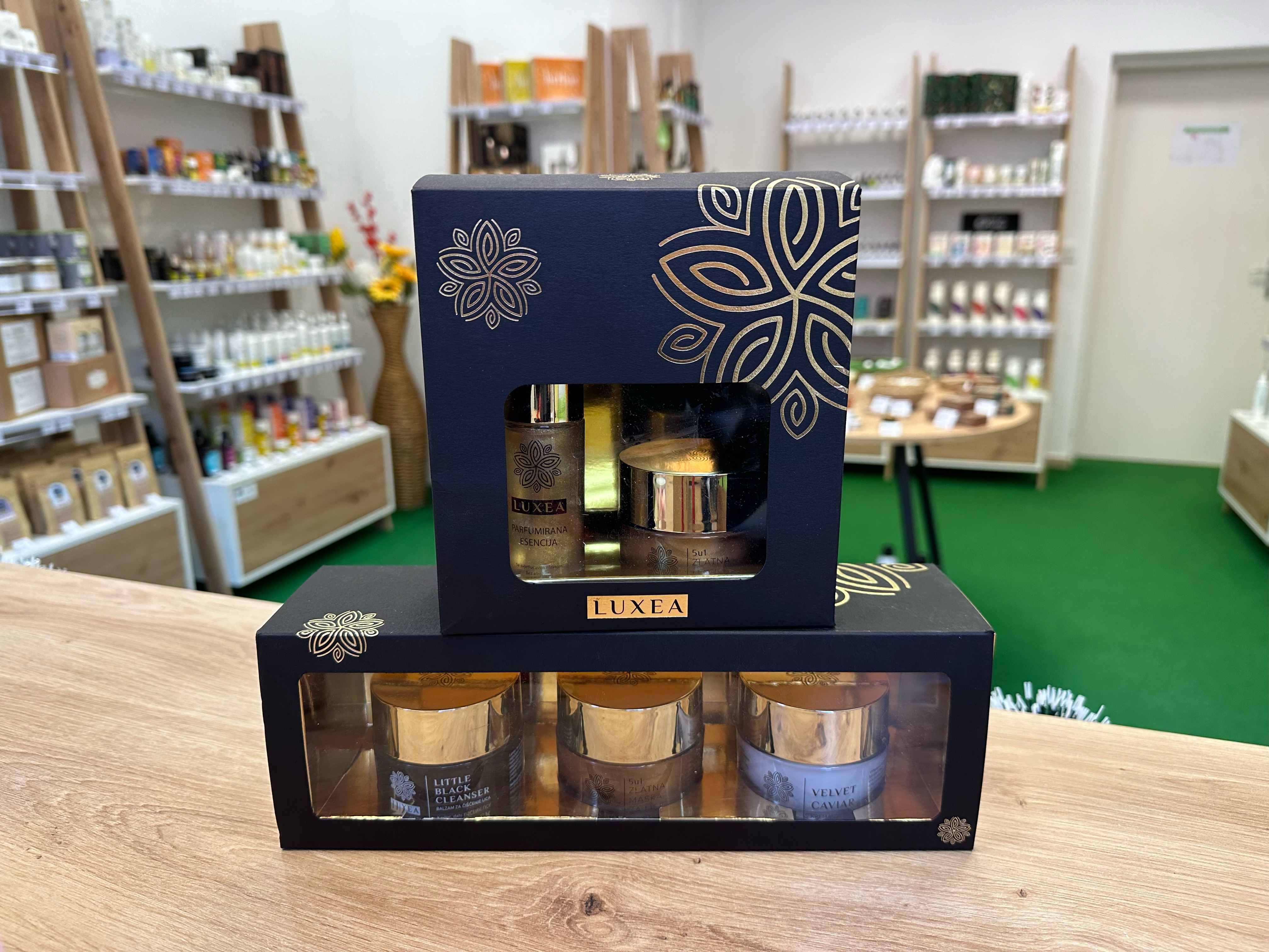 crosmetica božić 2023 pokloni