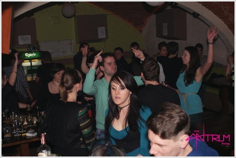 slika0049 Antrum (Petak i subota, 22. i 23.3.2013 – Mladen Burnać i Queens party) slika0049 Antrum (Petak i subota, 22. i 23.3.2013 – Mladen Burnać i Queens party)