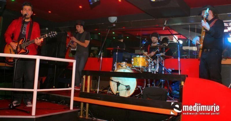 IMG4274 Diana (Subota, 10.12.2011) IMG4274 Diana (Subota, 10.12.2011)