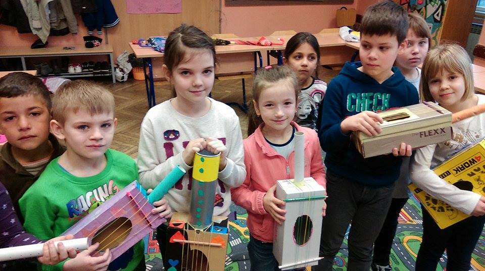 1282203910207868898617335674196