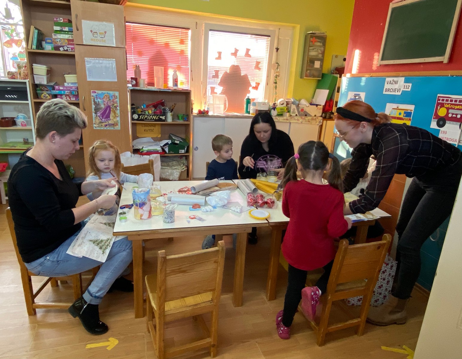 FOTO Kreativno blagdansko druženje djece i roditelja iz Dječjeg vrtića ‘Ribica’