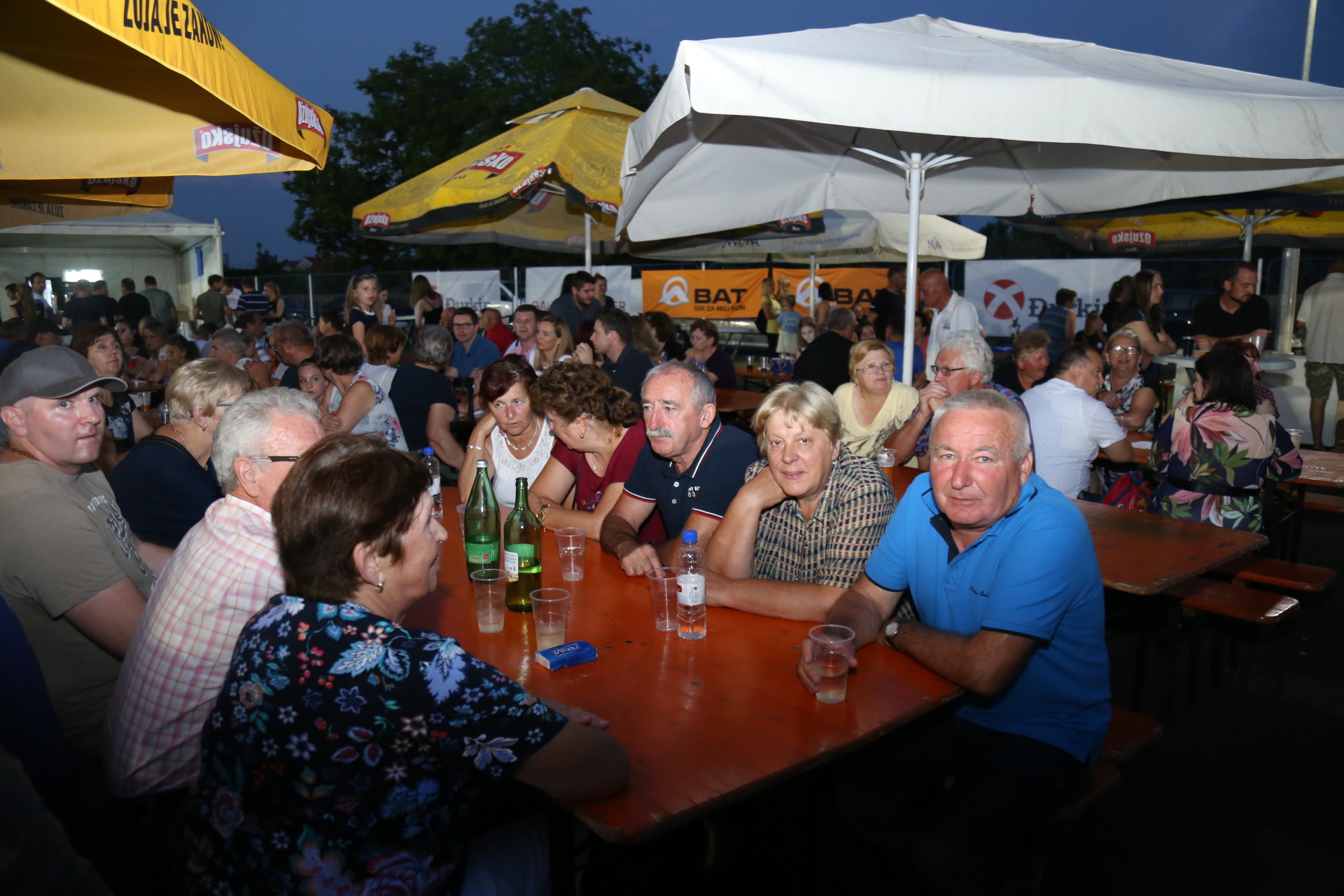 Dani Općine Mala Subotica – koncert Tragova i Crvene jabuke u Palovcu