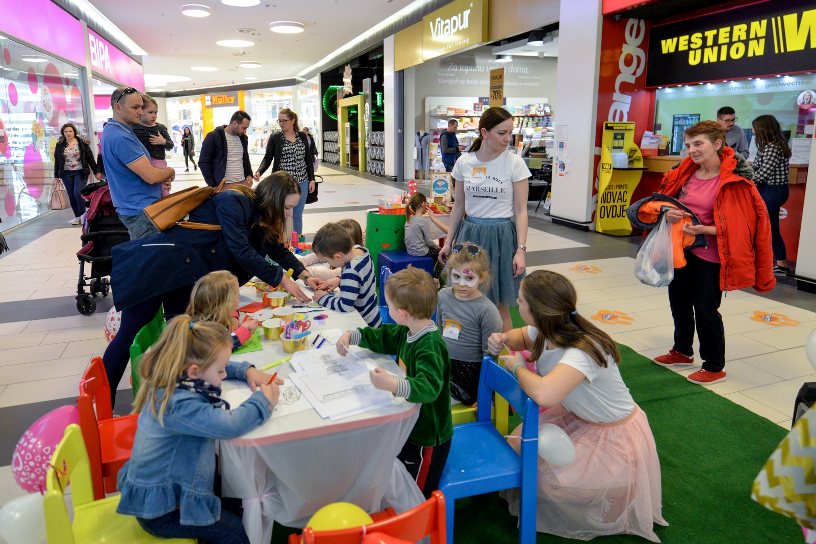 Trgovački centar Lumini Trgovački centar Lumini