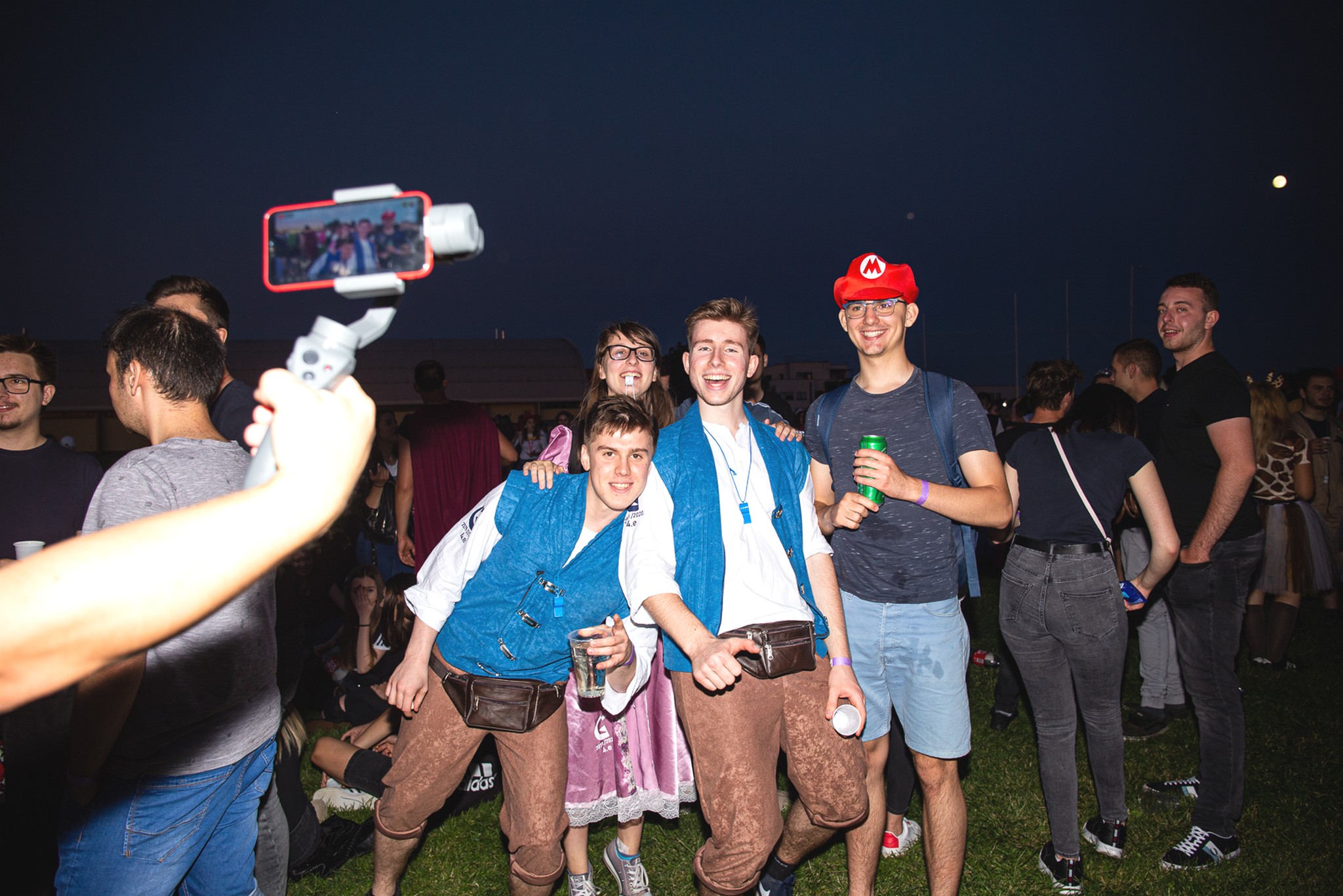 MATURANTI SE ZABAVLJAJU Odlična zabava za kraj na Mesapu