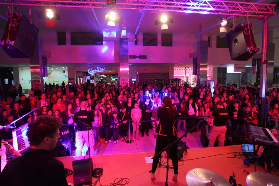 ninabadrickoncertuluminicentru2