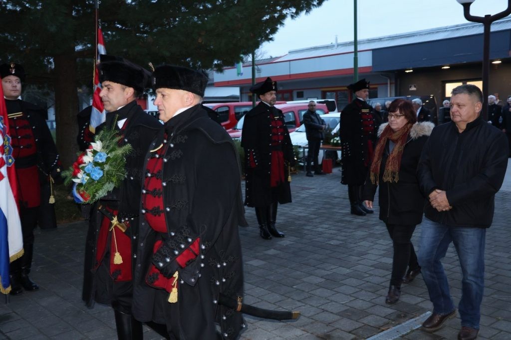 GORNJI KURŠANEC Obilježena 359. obljetnica pogibije velikana Međimurja Nikole VII. Zrinskog GORNJI KURŠANEC Obilježena 359. obljetnica pogibije velikana Međimurja Nikole VII. Zrinskog