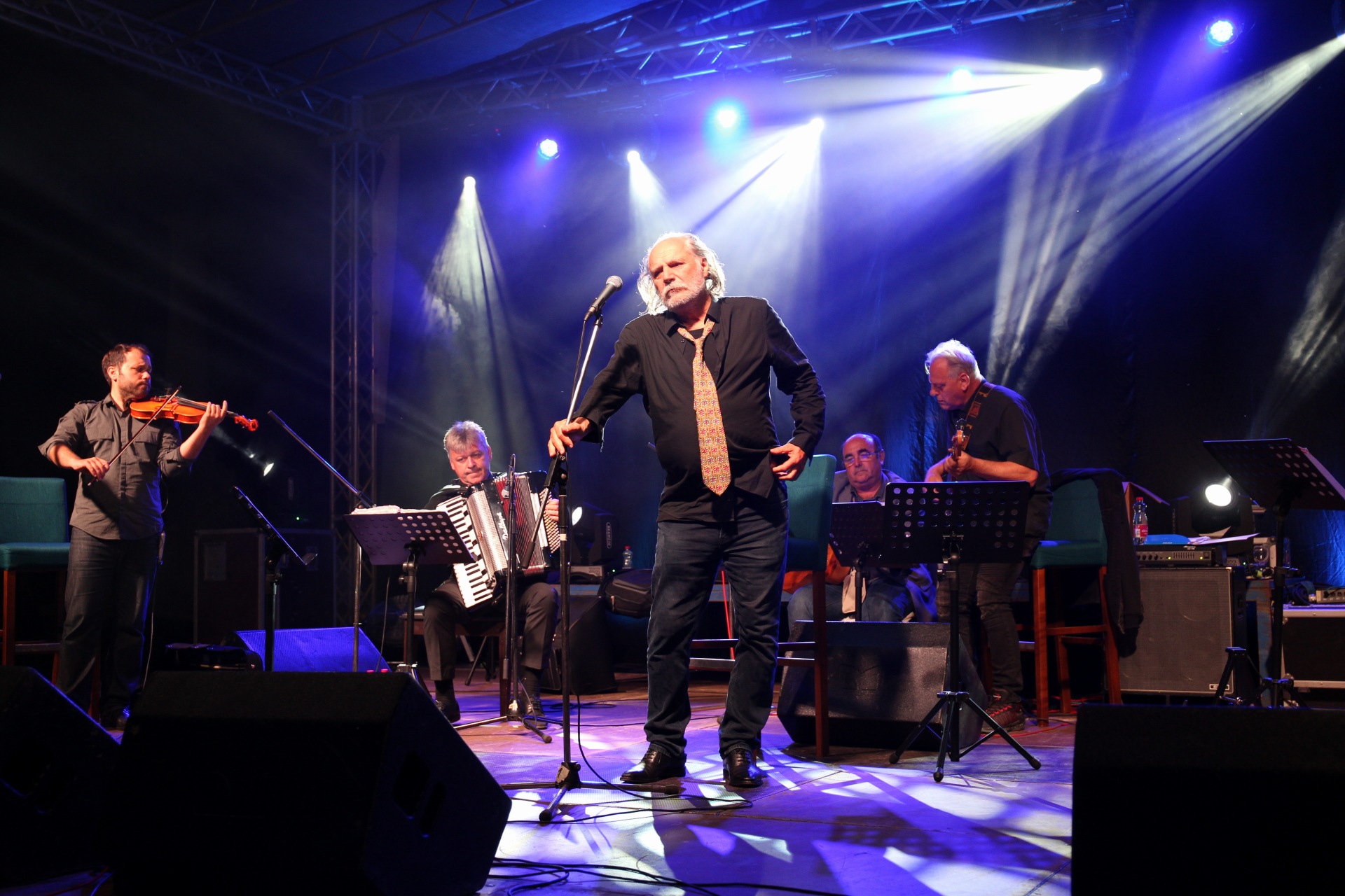 Koncert Rade Šerbedžije i Zapadnog kolodvora na Trgu Republike u Čakovcu