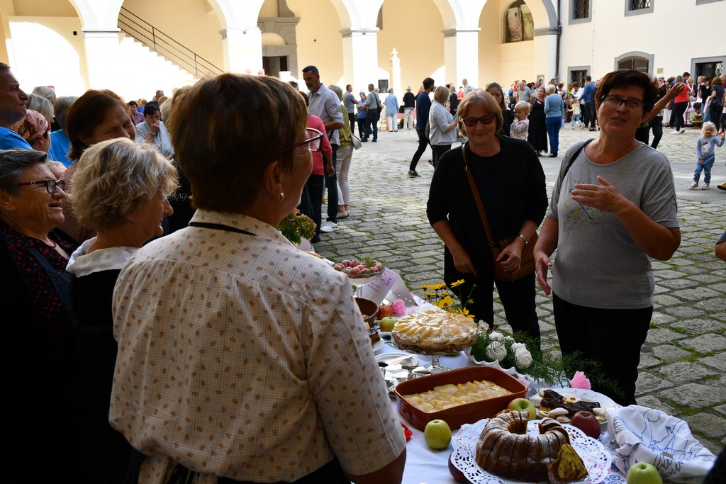 ‘BAKINI KOLAČI’ Najbolji kolač s jabukama pripremila je Natalija Munđar iz Križovca