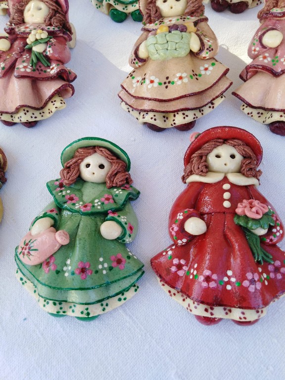 SESTRE VRESK Helena i Verica Vresk majstorice su u pravljenju lutkica od tijesta