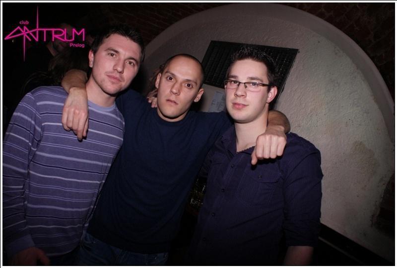 slika0087 Antrum (Subota, 5.1.2013.) slika0087 Antrum (Subota, 5.1.2013.)