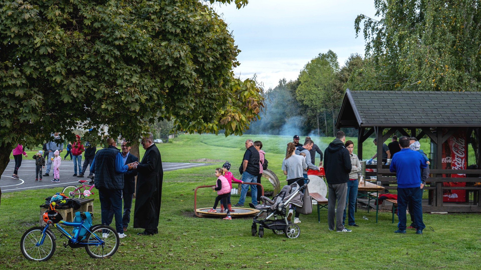 Župan Posavec i načelnik Meglić svečano otvorili obnovljeno košarkaško igralište u Šenkovcu Župan Posavec i načelnik Meglić svečano otvorili obnovljeno košarkaško igralište u Šenkovcu
