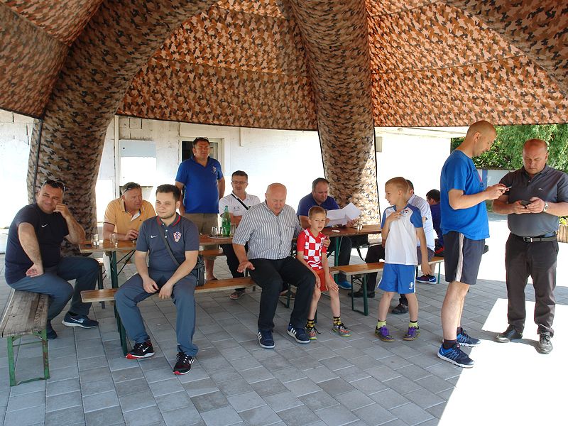 355215479dsc06578455678