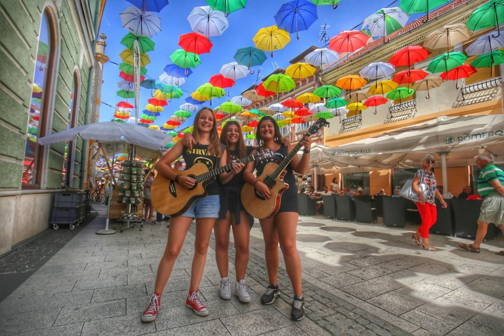 2062359110212656787871574555685