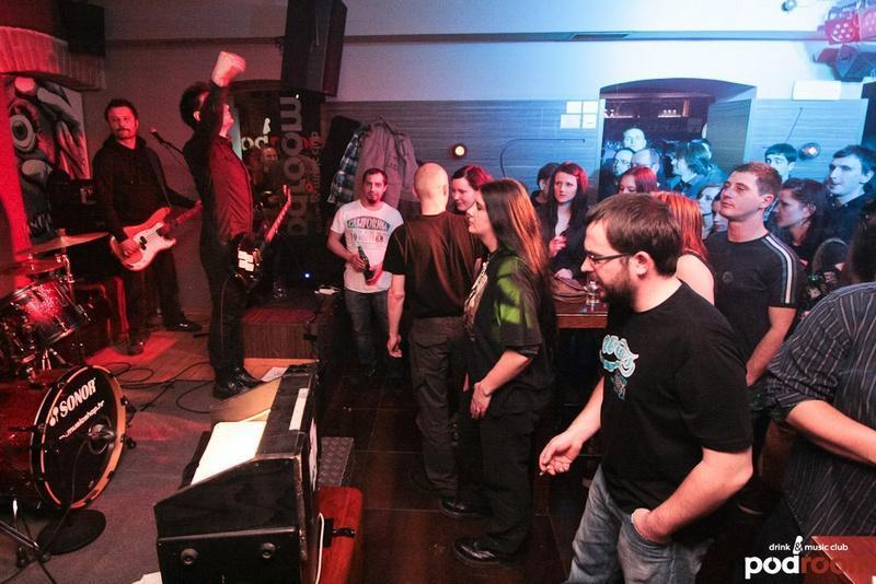 slika0023Podroom (Petak, 8.2. – Kein Engel – Rammstein Tribute Band)