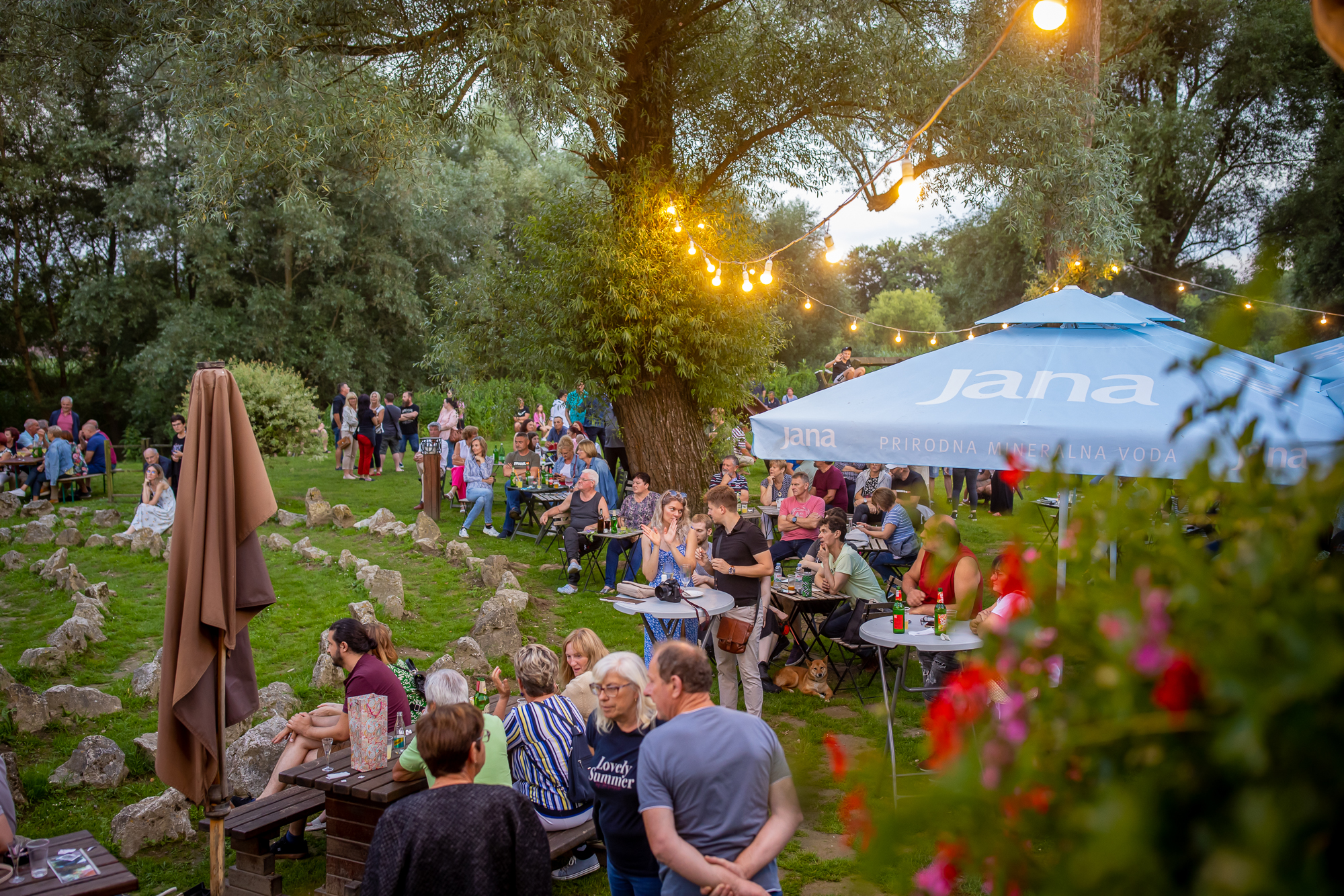 PREKRASNA VEČER Koncert Džo Maračić Makija i premijera spota Ansambla Pučpuljike PREKRASNA VEČER Koncert Džo Maračić Makija i premijera spota Ansambla Pučpuljike