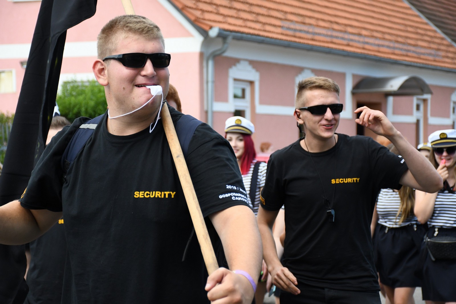 FOTO Povorka protutnjala gradom, maturanti s osmjehom dočekali kraj srednje škole!