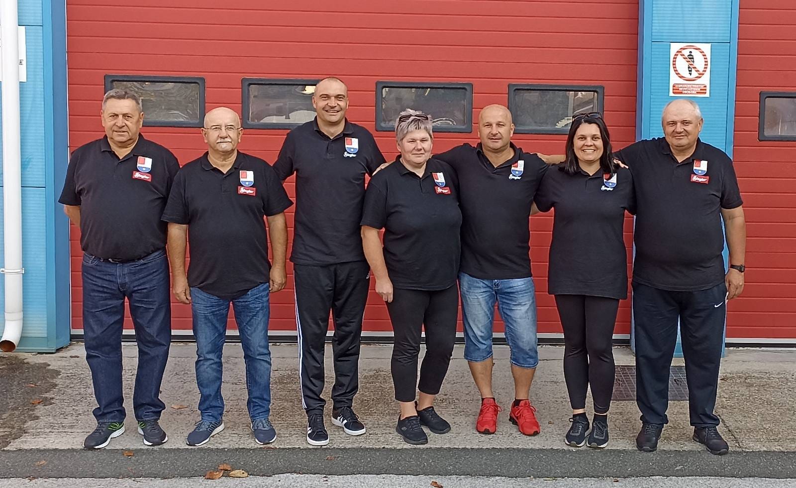 FOTO Mladi vatrogasci otputovali na 15. državno natjecanje vatrogasne mladeži u Novalju