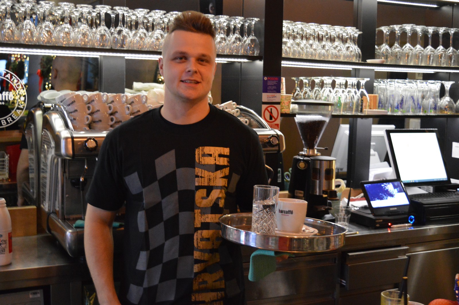 Vesela atmosfera u čakovečkim kafićima – svi navijaju za naše Vatrene!