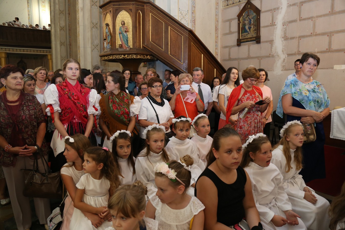 Mladen Cikač iz Gornjeg Hrašćana u Macincu služio mladu misu