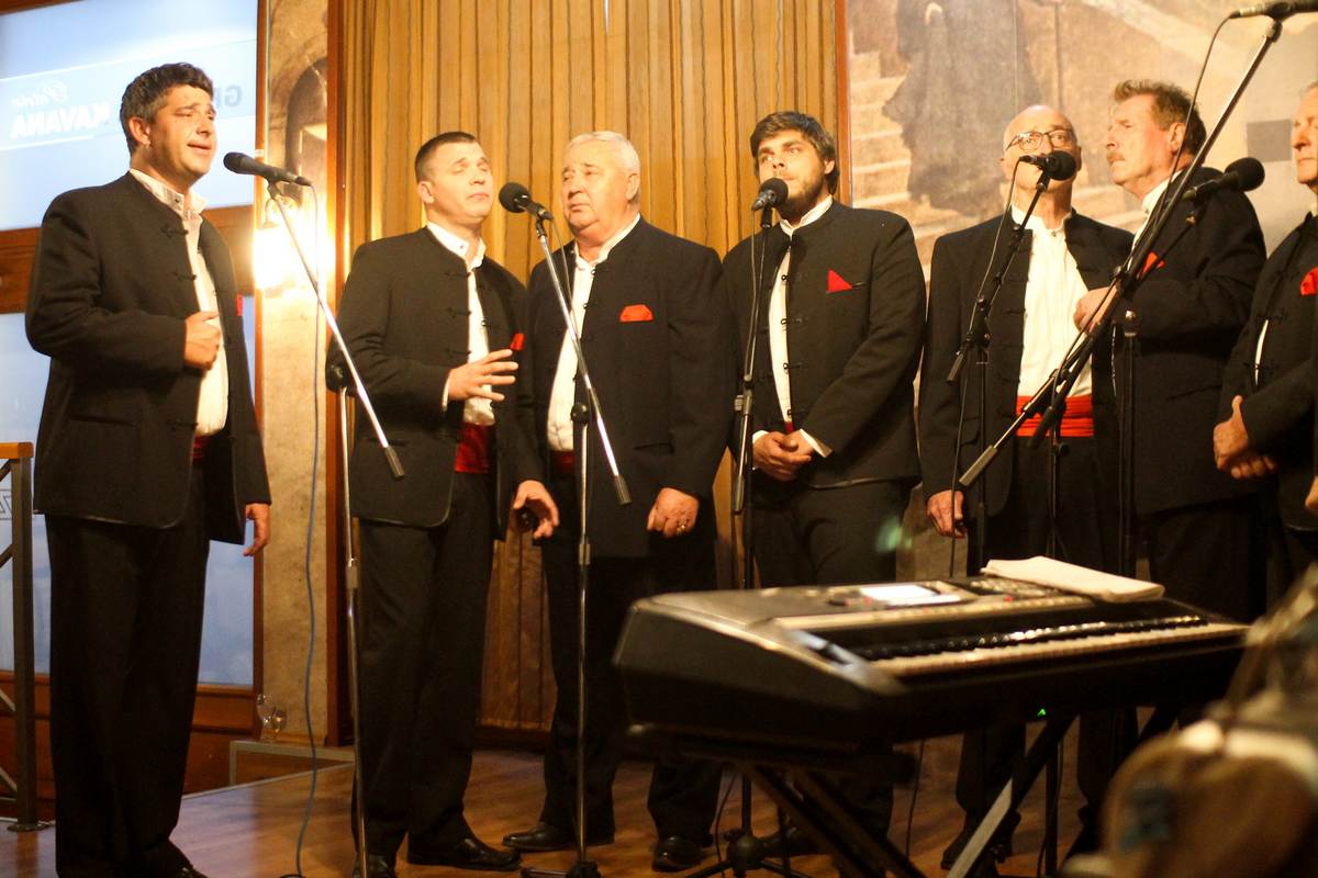 Klapa Trogir i Nenad Vetma u Međimurje unijeli dašak Dalmacije