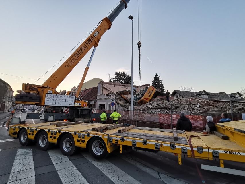 FOTO U tijeku je izvlačenje bagera u Čakovcu