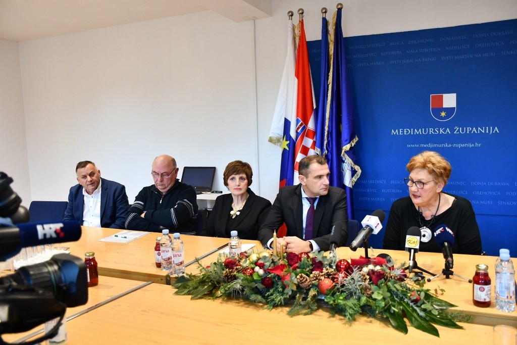 DOBRE VIJESTI I u idućoj godini besplatan autobusni prijevoz za sve umirovljenike, starije od 65 i osobe s invaliditetom DOBRE VIJESTI I u idućoj godini besplatan autobusni prijevoz za sve umirovljenike, starije od 65 i osobe s invaliditetom