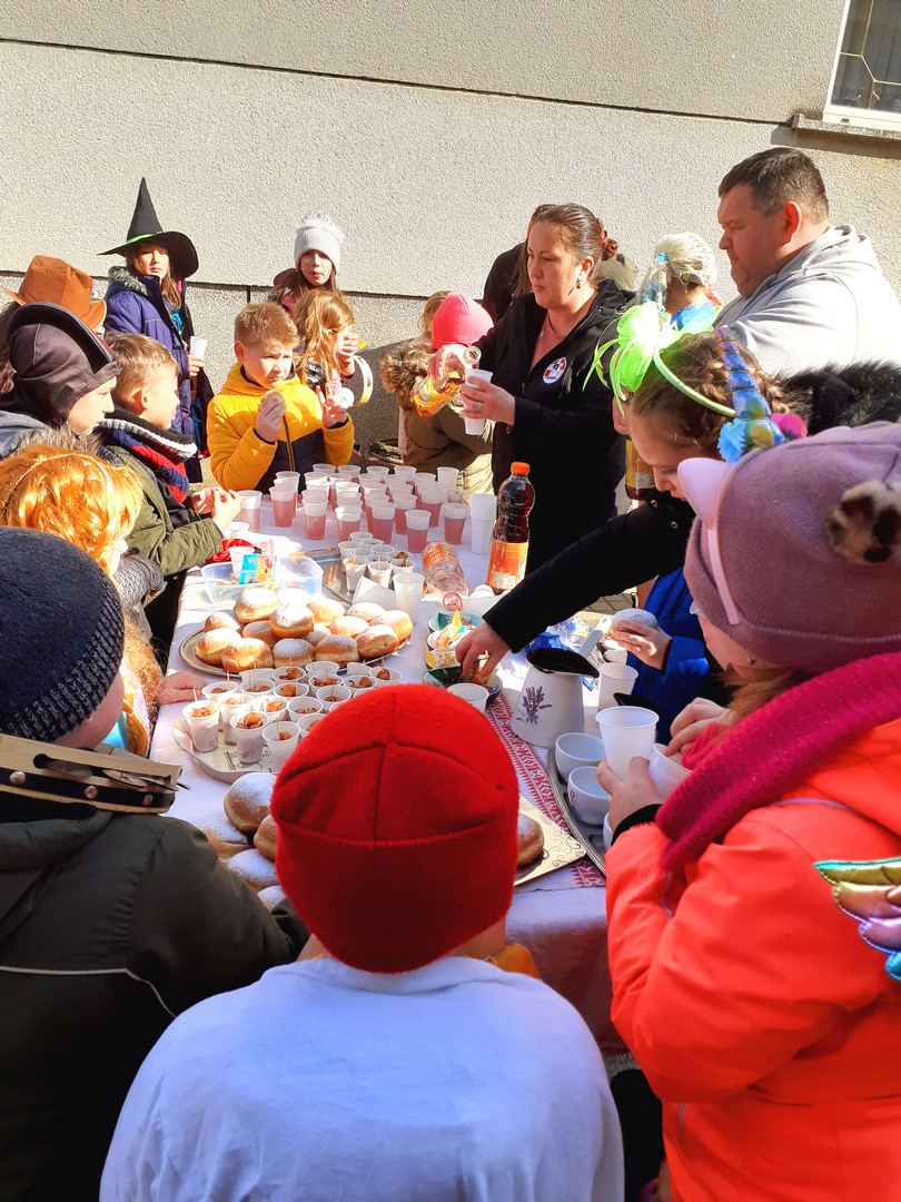 Maškare u Područnoj školi Gardinovec: Fašnički dan zaokružili šetnjom gardinovskim ulicama Maškare u Područnoj školi Gardinovec: Fašnički dan zaokružili šetnjom gardinovskim ulicama