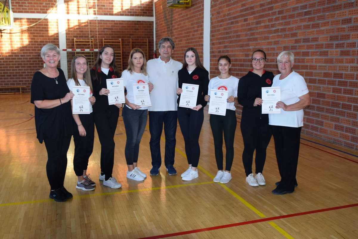 DONJA DUBRAVA Seminar ‘Scenska primjena folklora i osnove koreografije’ okupio KUD-ove Međimurja i goste