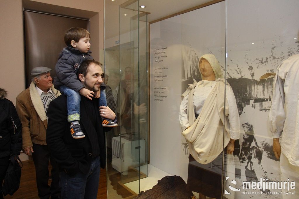 nocmuzejacakovec0056636892