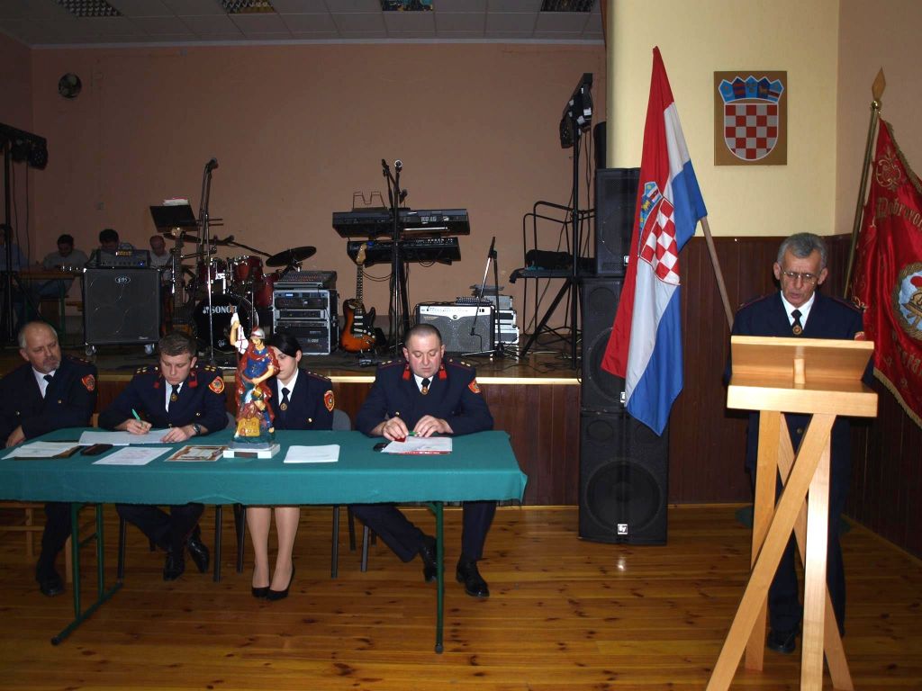 dvddpustakovec17570536