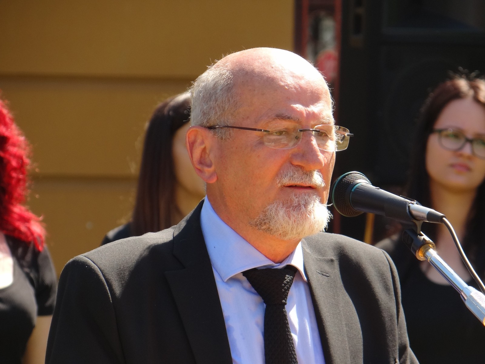 Ispred Učiteljskog fakulteta postavljena glazbena klupa posvećena međimurskoj popevki