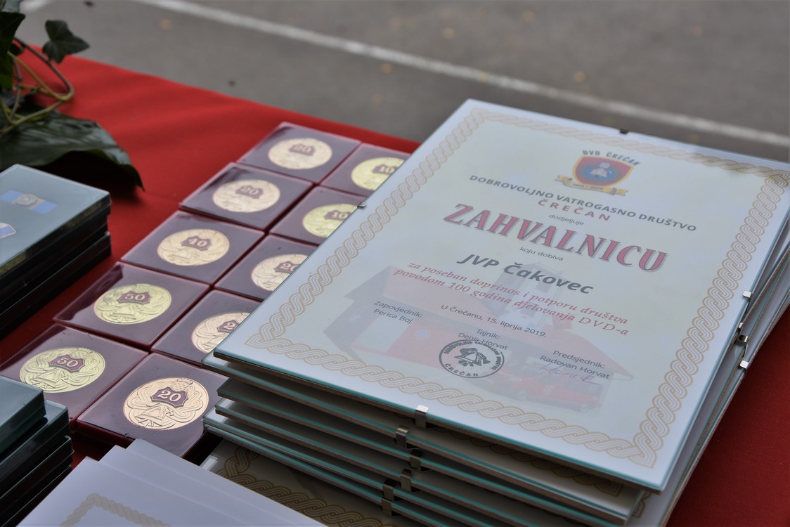 Svečana proslava: Stoti rođendan DVD-a Črečan