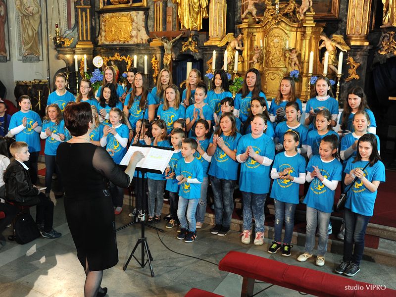 349615198dsc0747379557