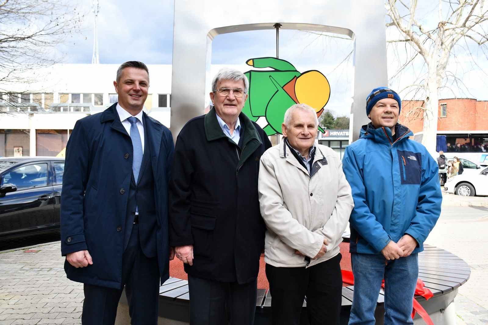 CENTAR ZA KULTURU ČAKOVEC Povodom 45 godina umjetničkog stvaralaštva, Školi animiranog filma dodijeljena Povelja Grada Čakovca!  Članovi Škole animiranog filma Čakovec, jedne od uspješnijih dječjih filmskih obitelji regije te najdugovječnije takve škole u