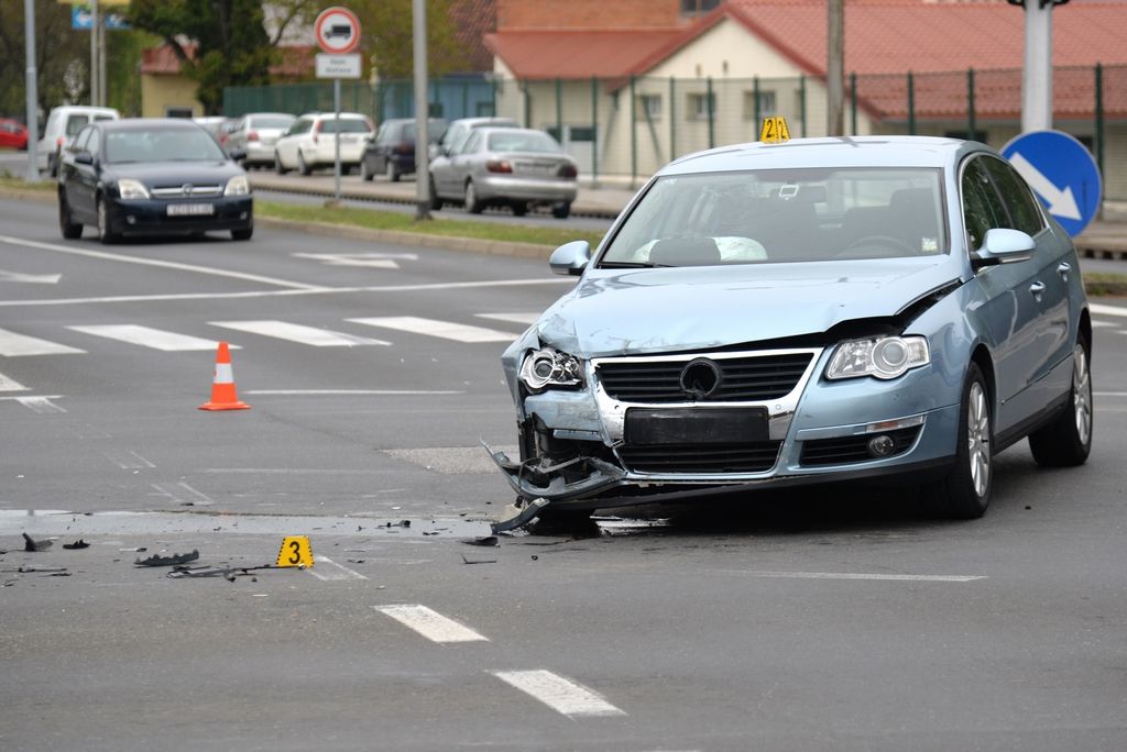 nesreca2797446617176