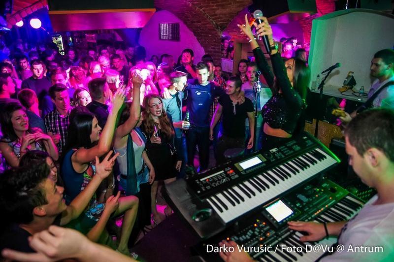 slika00021 Antrum (Subota, 28.6.2014. – Sandra Afrika)