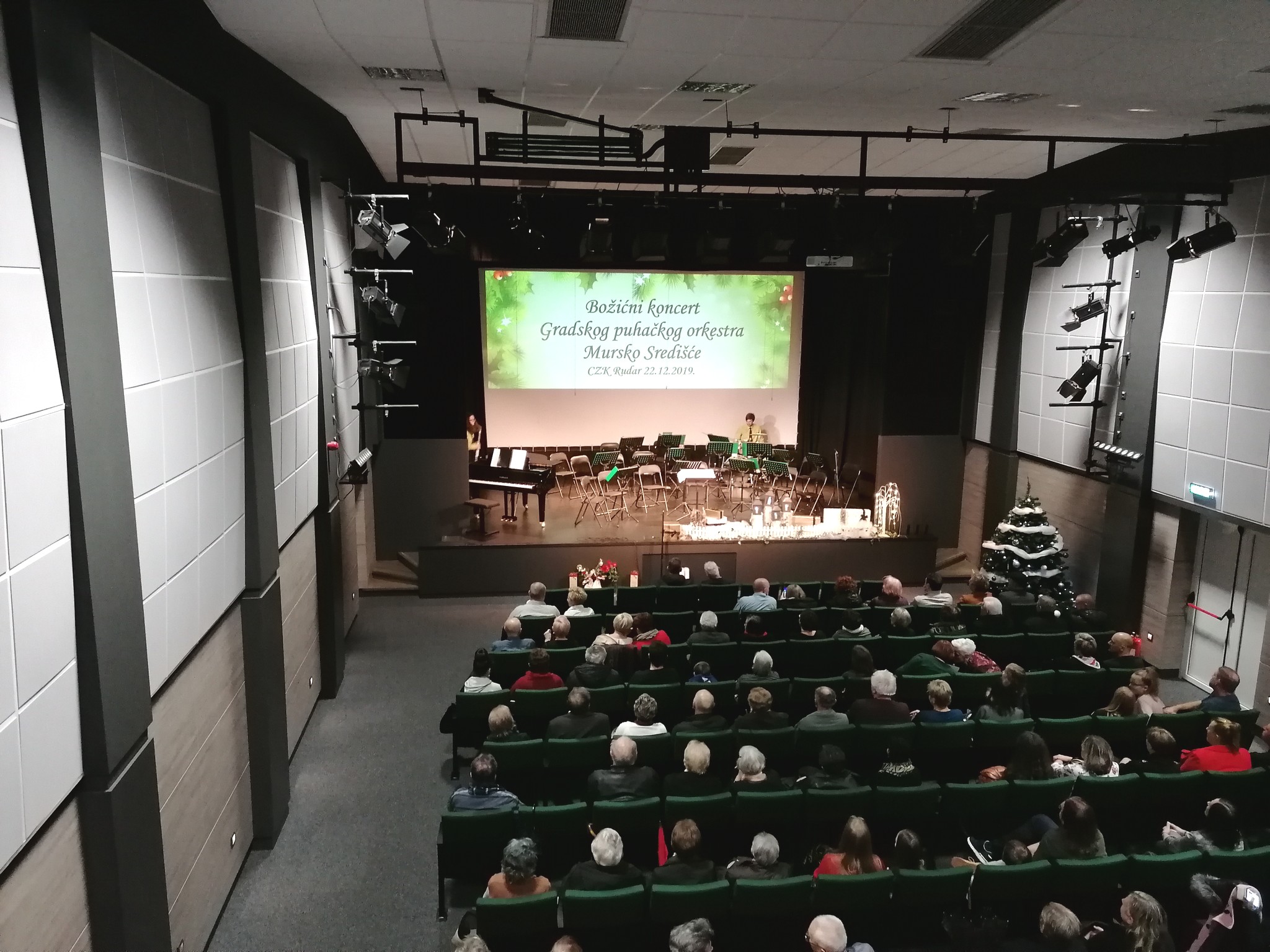 Božićni koncert Gradskog puhačkog orkestra M. Središće i ŽVS Ftičice KUD-a Mura