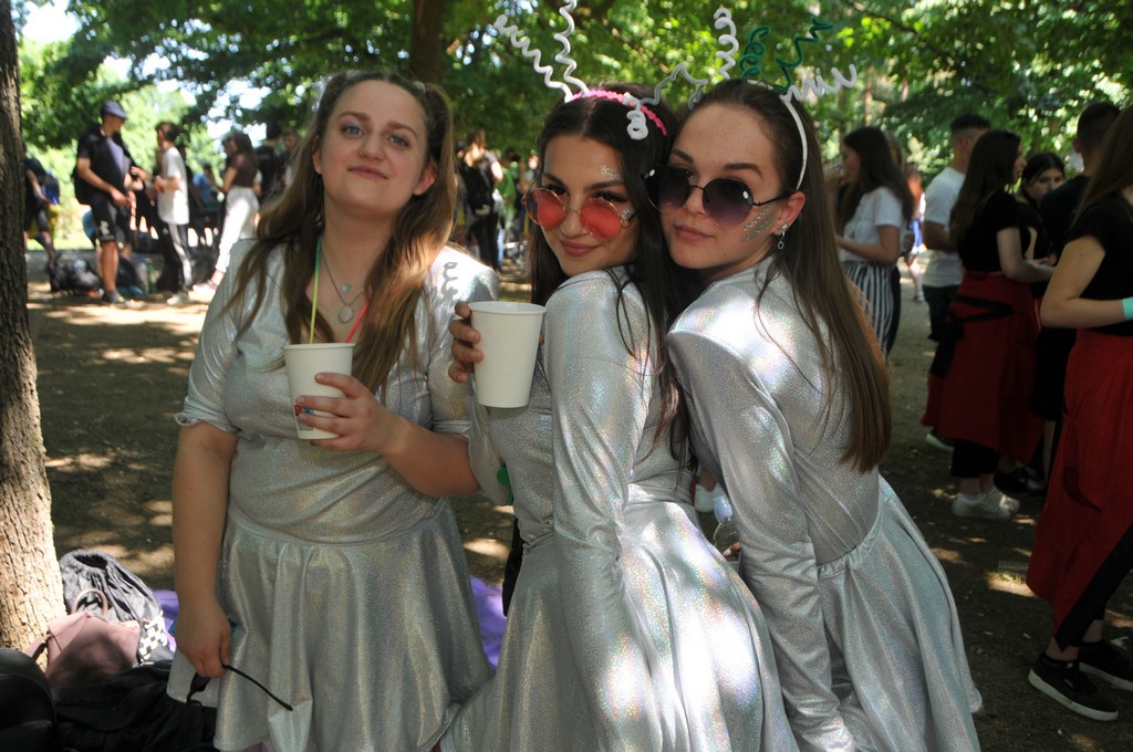 Maturanti se zabavljaju u čakovečkom parku