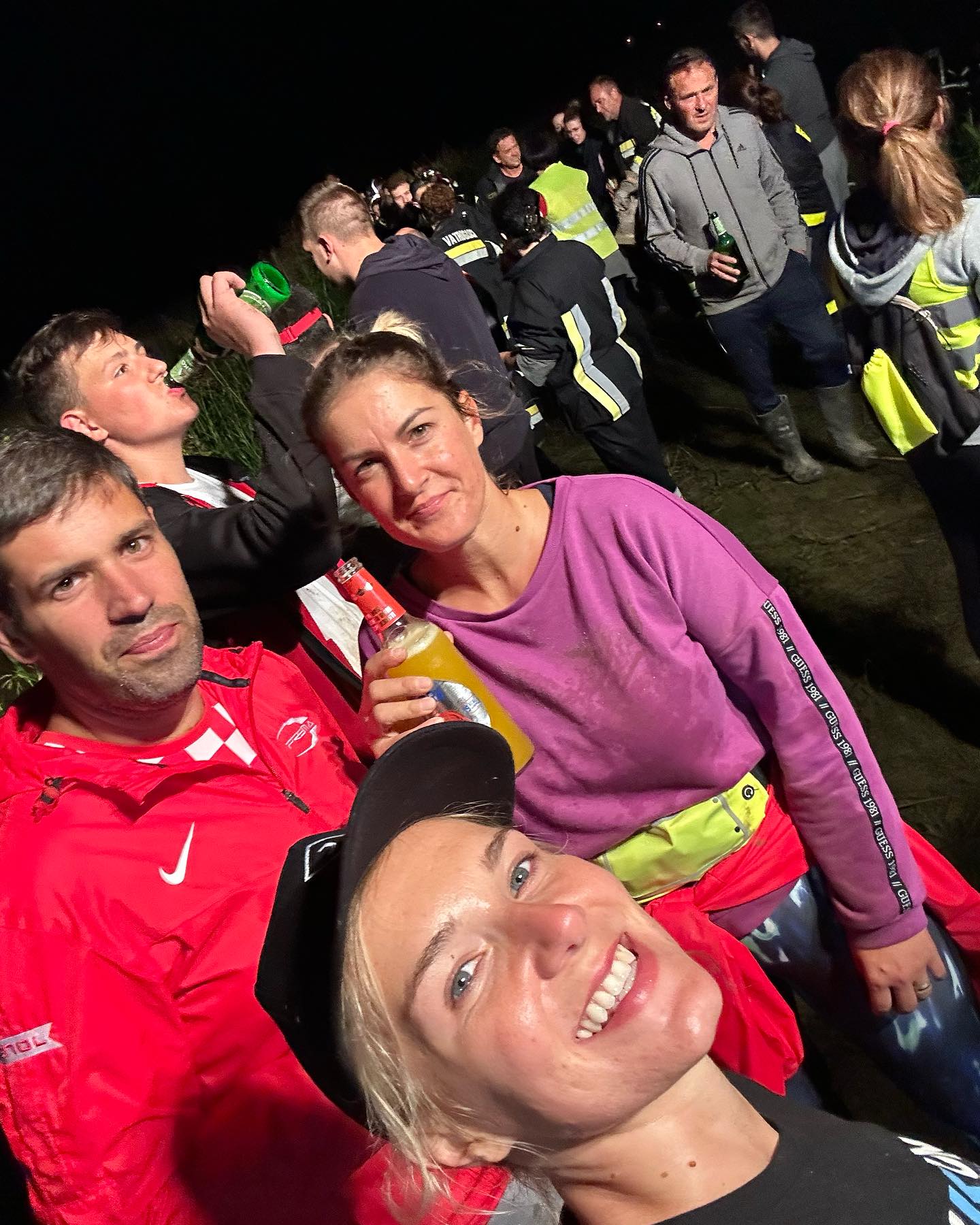 RADILI CIJELU NOĆ Neprospavana noć u Pušćinama, svi se ujedinili i radili zečji nasip