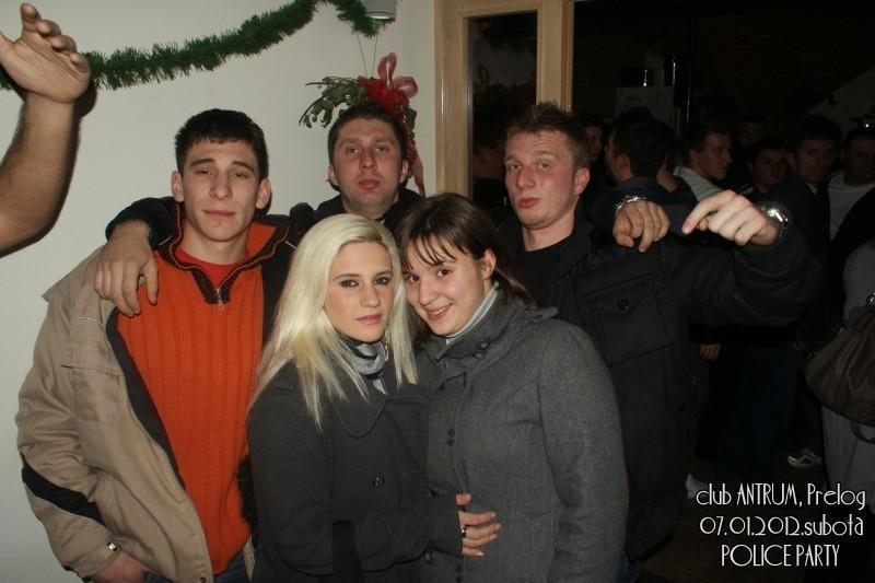 slika0032 Antrum (Subota, 7.1.2012) slika0032 Antrum (Subota, 7.1.2012)