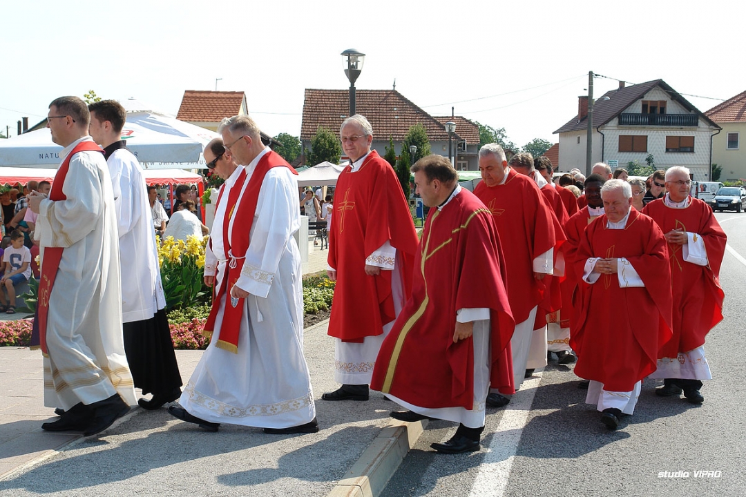 305012785dsc02394780237