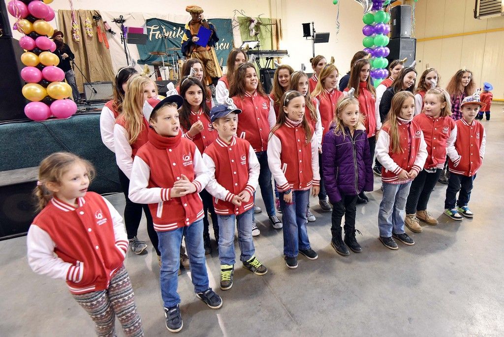 nedeliscefasnik0020938568