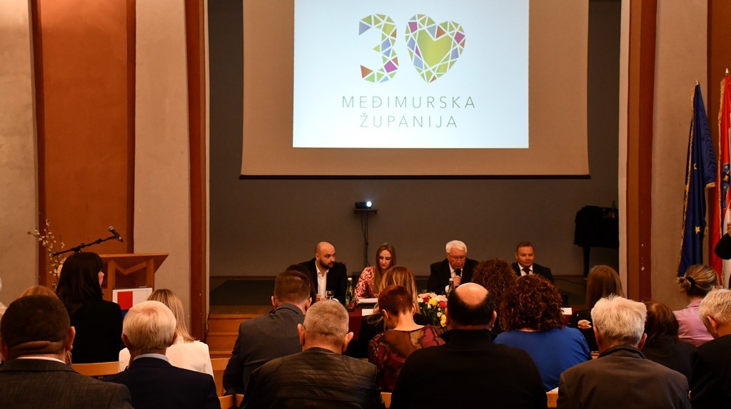 SPORAZUM O SURADNJI I PRIJATELJSTVU Međimurska županija potpisat će Sporazum s Gradom Nagykanizseom SPORAZUM O SURADNJI I PRIJATELJSTVU Međimurska županija potpisat će Sporazum s Gradom Nagykanizseom