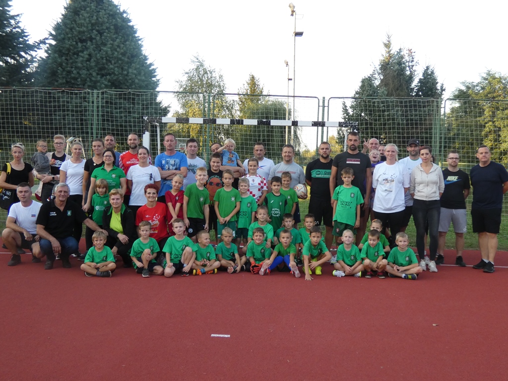 MURSKO SREDIŠĆE Treći dan Europskog dana sporta održane nogometne i košarkaška utakmica između djece i roditelja