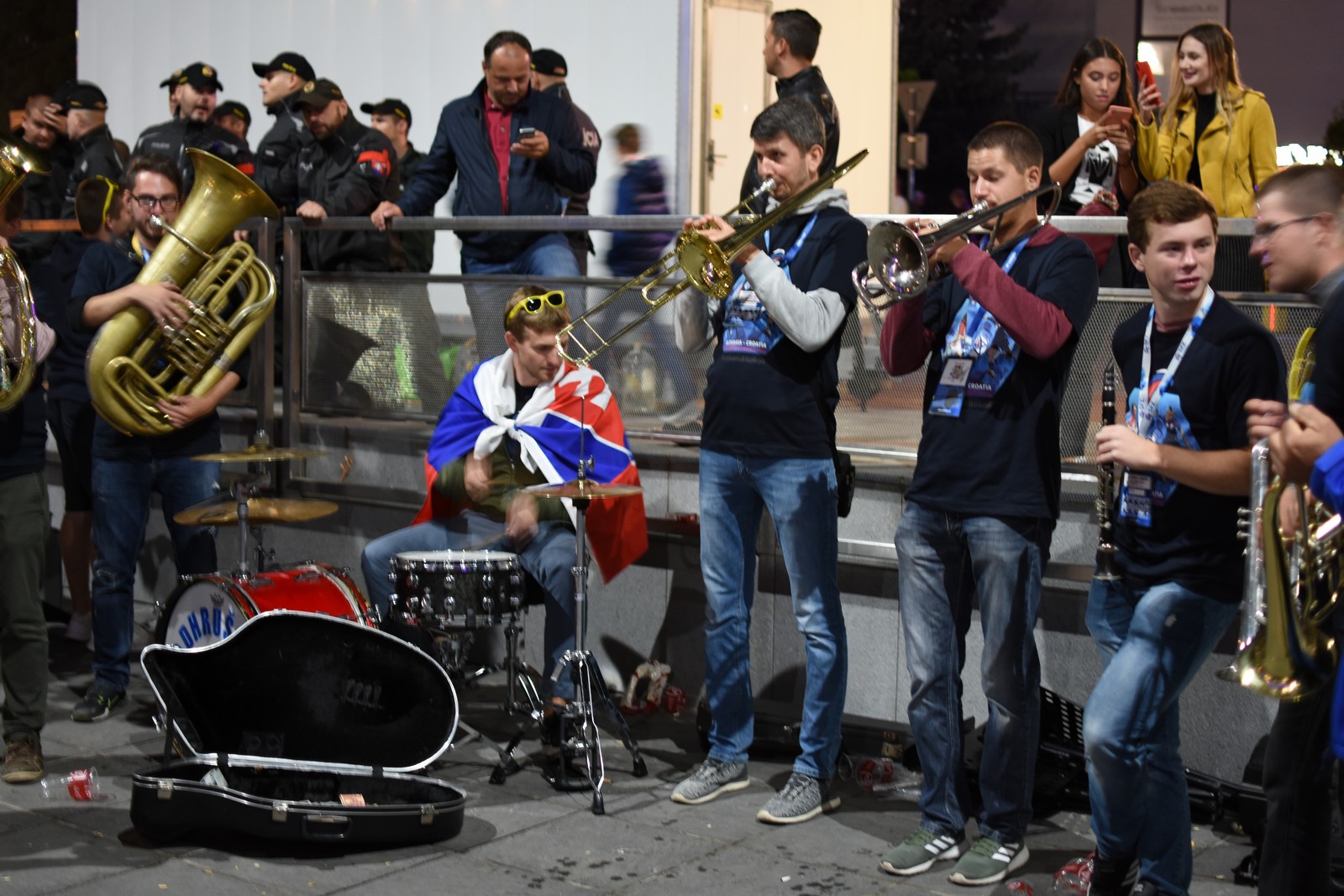 Image 3833577 (auto) Image 3833577 (auto)