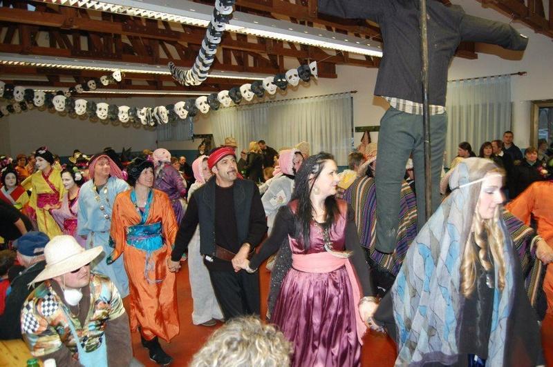 slika0016 Fašnički maskenbal u Zasadbregu (Subota, 2.2.2013.)