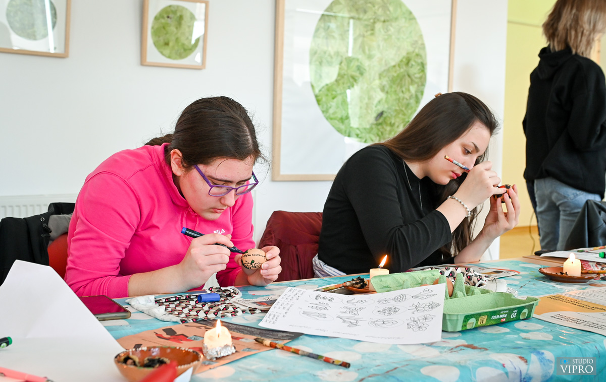 Biserka Vučenik učenike Srednje škole Prelog naučila kako izraditi črnu pisanicu